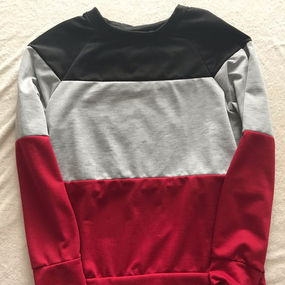 Sweatshirt